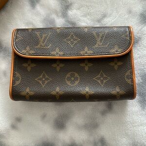 Louis Vuitton Florentine waist bag (belt is xs)